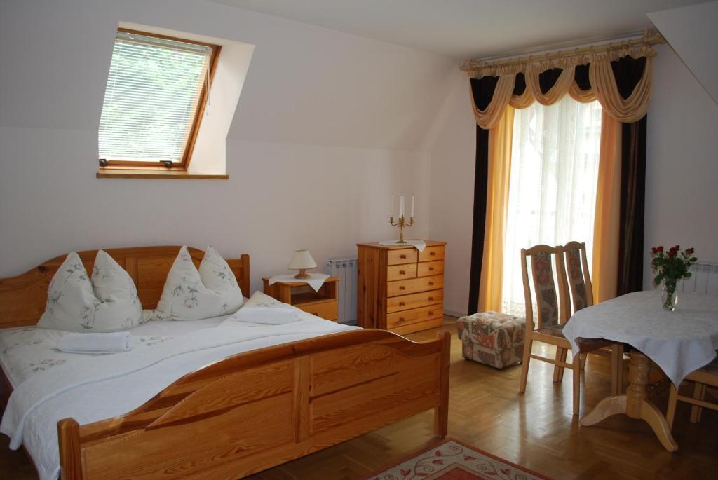 Bialy Dworek Zakopane Chambre photo