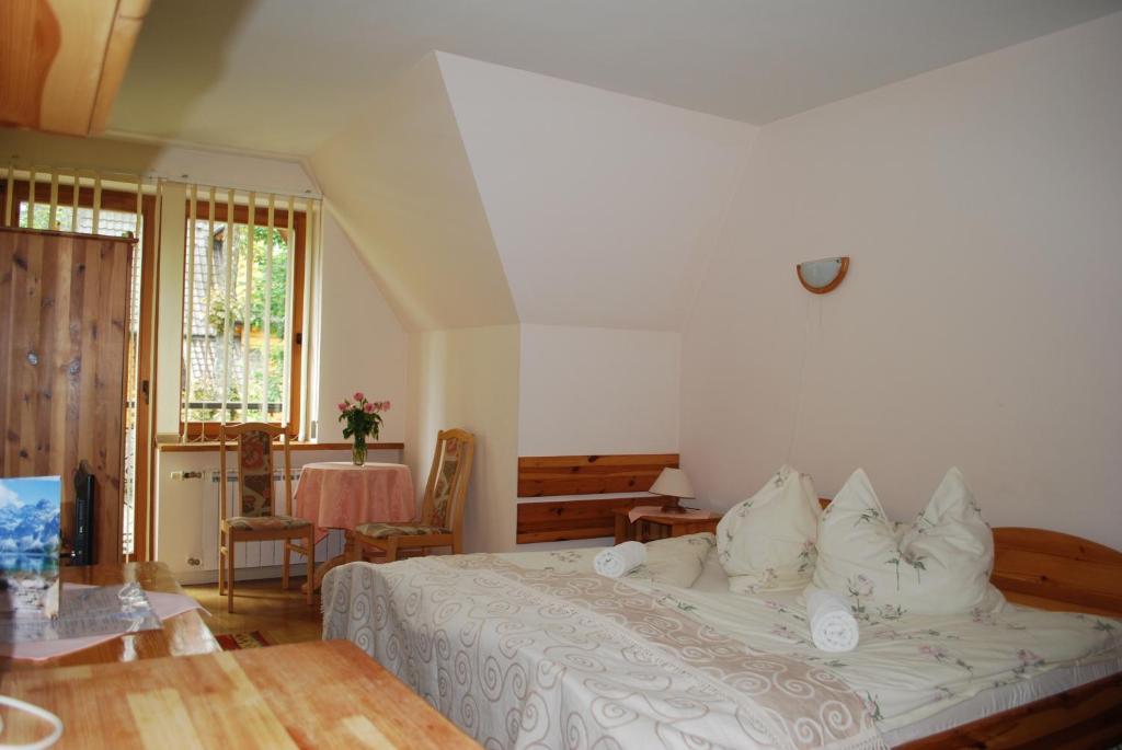 Bialy Dworek Zakopane Chambre photo